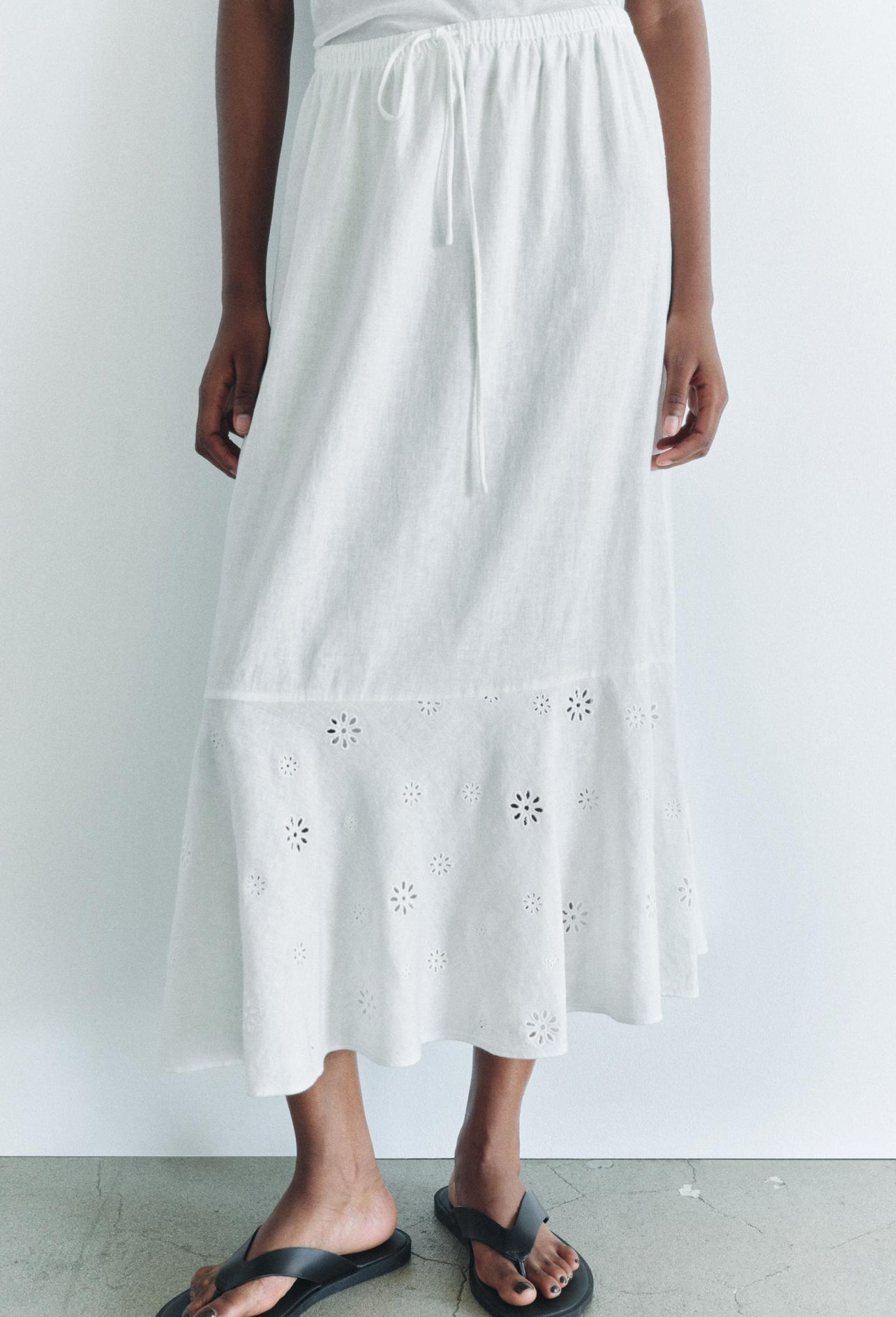 ZARA Embroidered Linen Blend Skirt ZW Collection