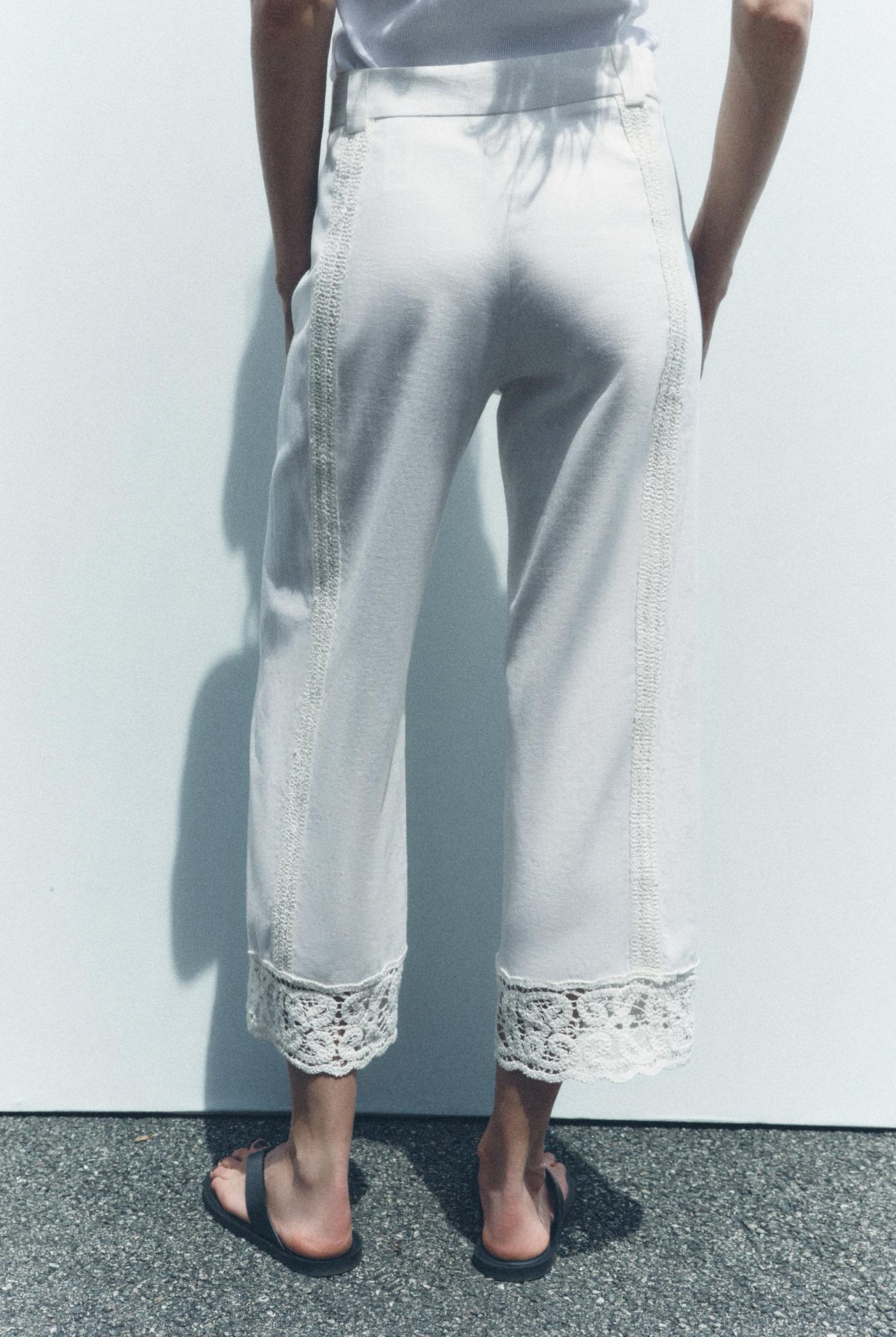 ZARA ZW Collection Linen
Blend Crochet Trouser