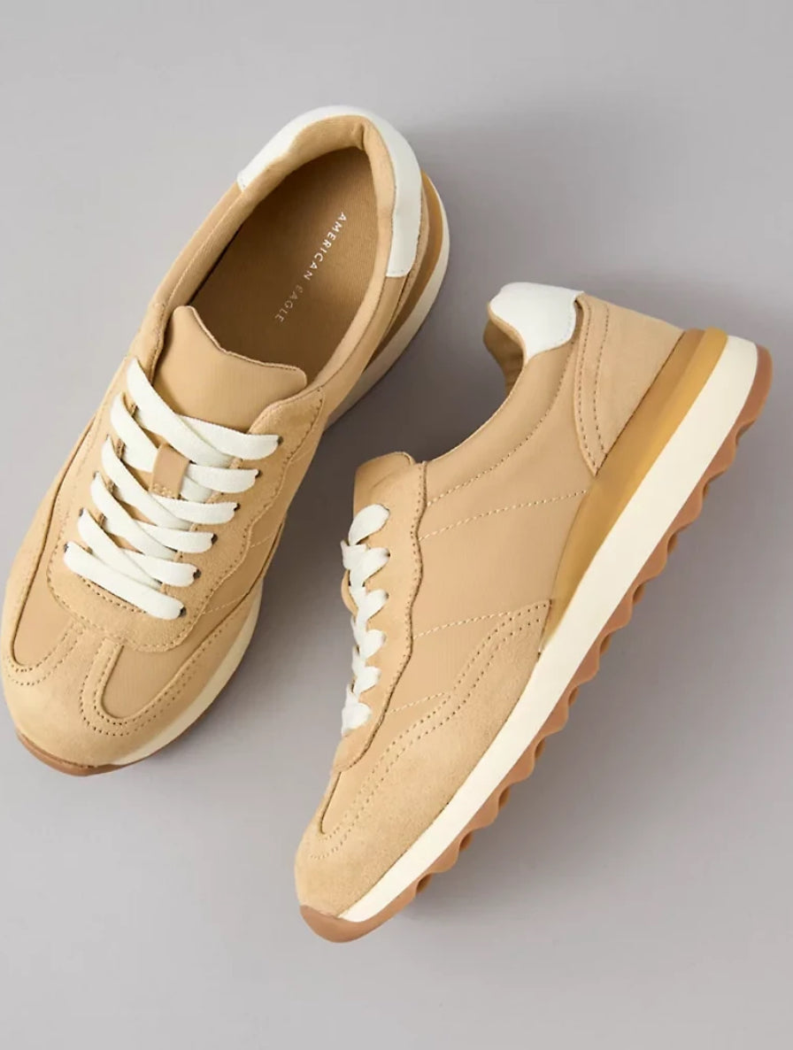AE Retro Runner Sneaker