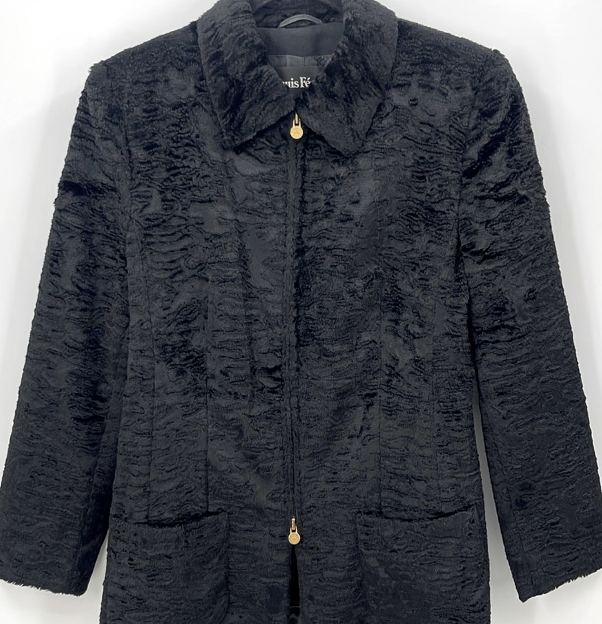 LOUIS FERAUD Vintage Textured Faux
Fur Jacket