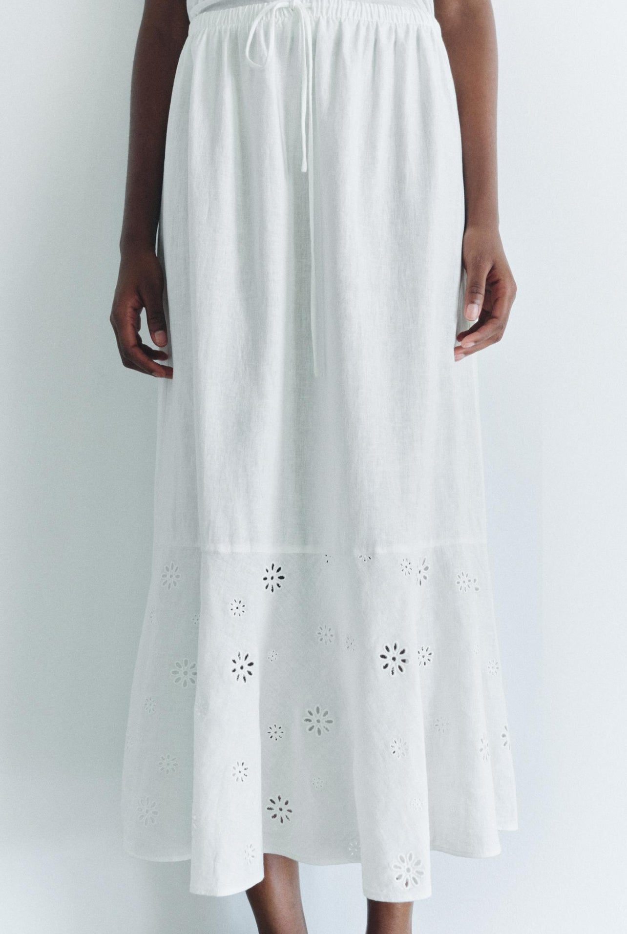 ZARA Embroidered Linen Blend Skirt ZW Collection