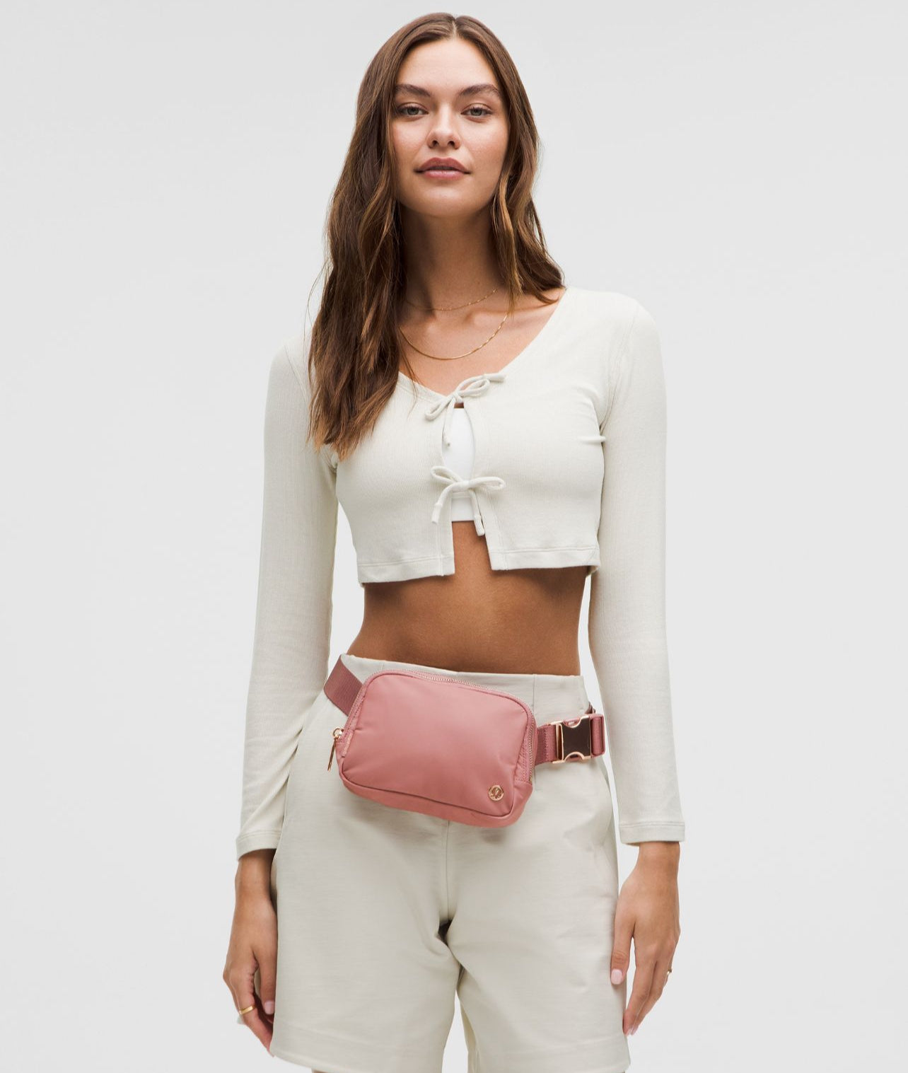 Lululemon Everywhere Belt Bag 1L
Metal Hardware