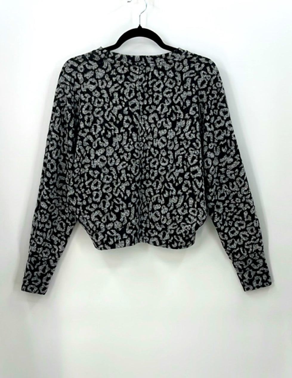 DYNAMITE Cheetah
Print Pullover