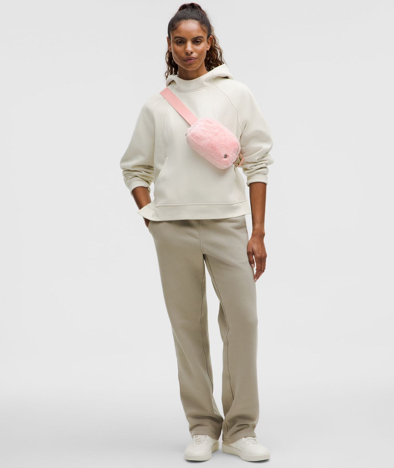 Lululemon Everywhere Belt Bag
Plush Fleece