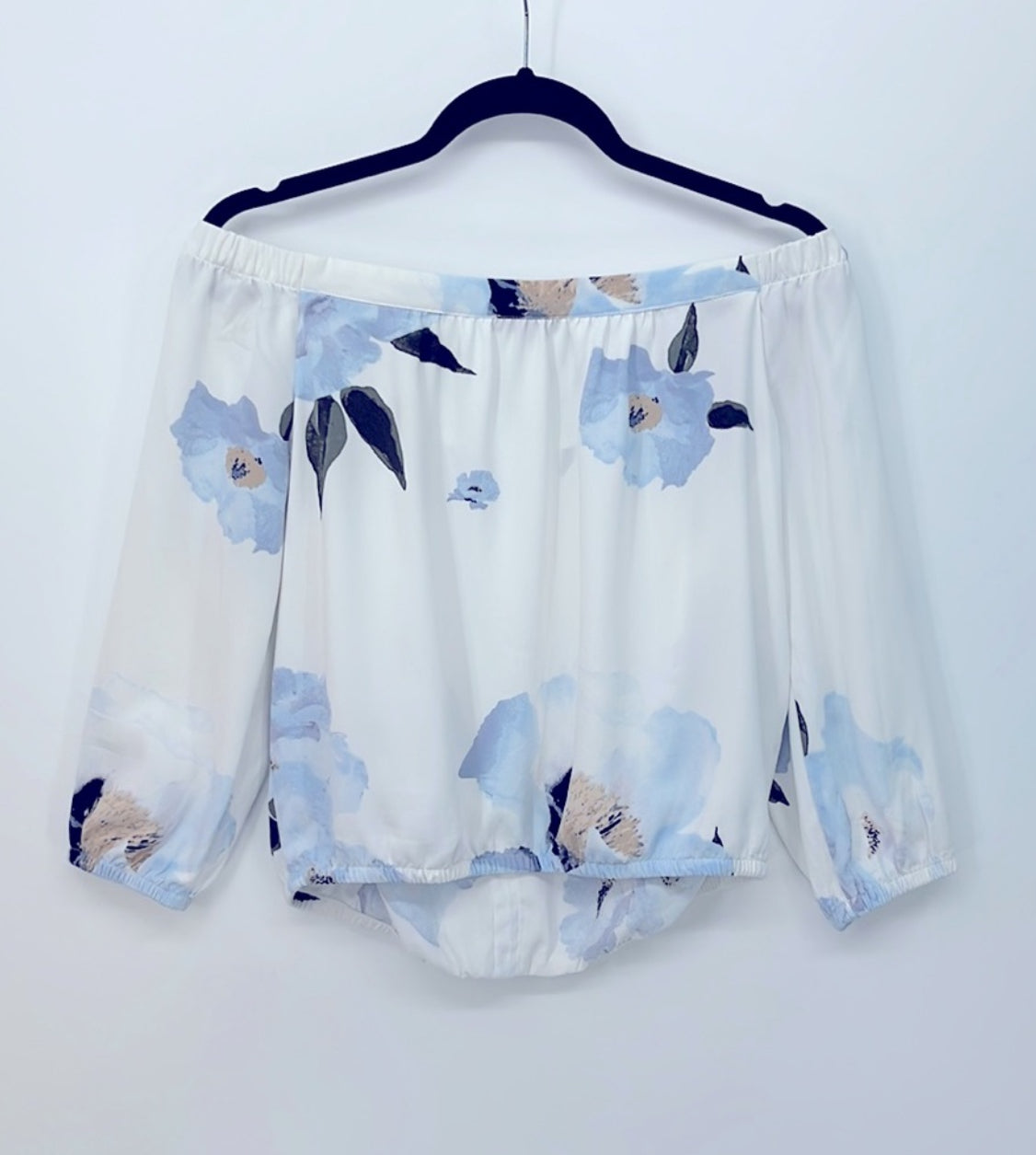 DYNAMITE Off Shoulder Blouse