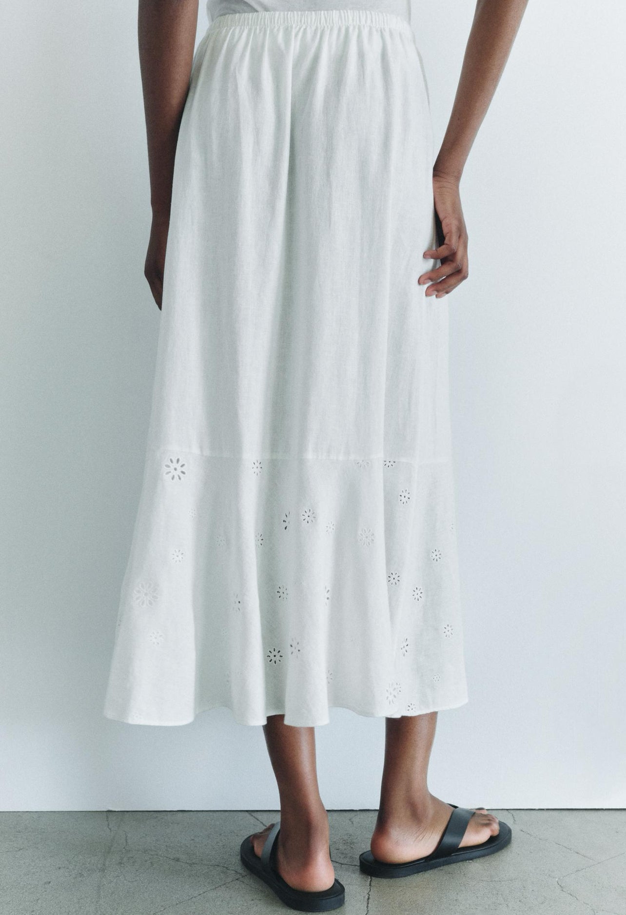 ZARA Embroidered Linen Blend Skirt ZW Collection