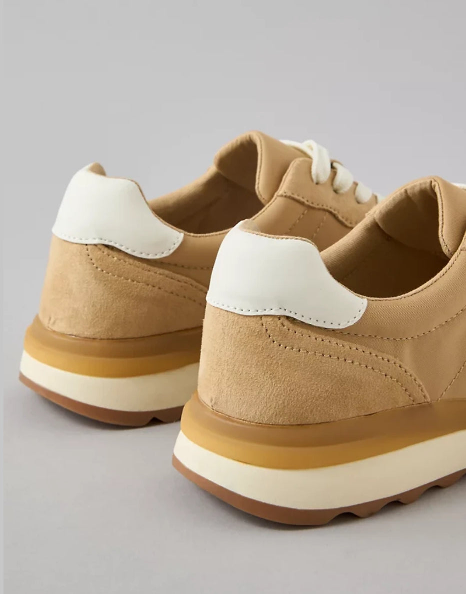 AE Retro Runner Sneaker
