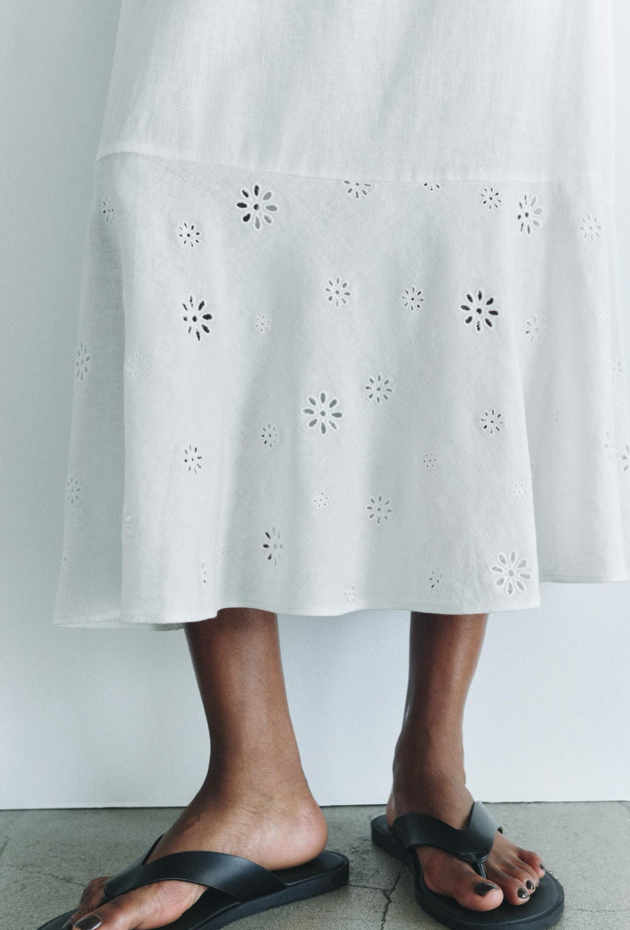 ZARA Embroidered Linen Blend Skirt ZW Collection