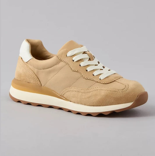 AE Retro Runner Sneaker