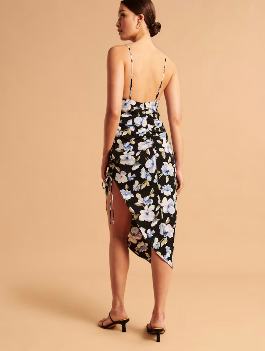 Abercrombie & Fitch - Robe midi asymétrique cintrée