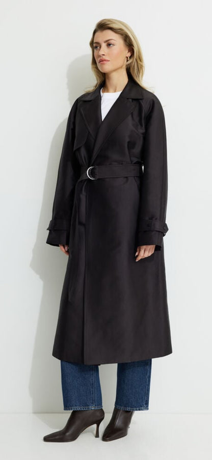 DYNAMITE Sateen Trench Coat