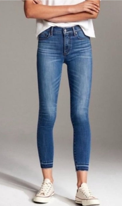 DENIM FORUM The Nico Mid Rise Skinny Crop Jeans
