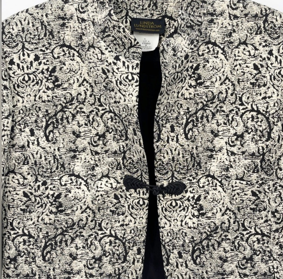 LINDA LUNDSTROM Metallic
Blazer