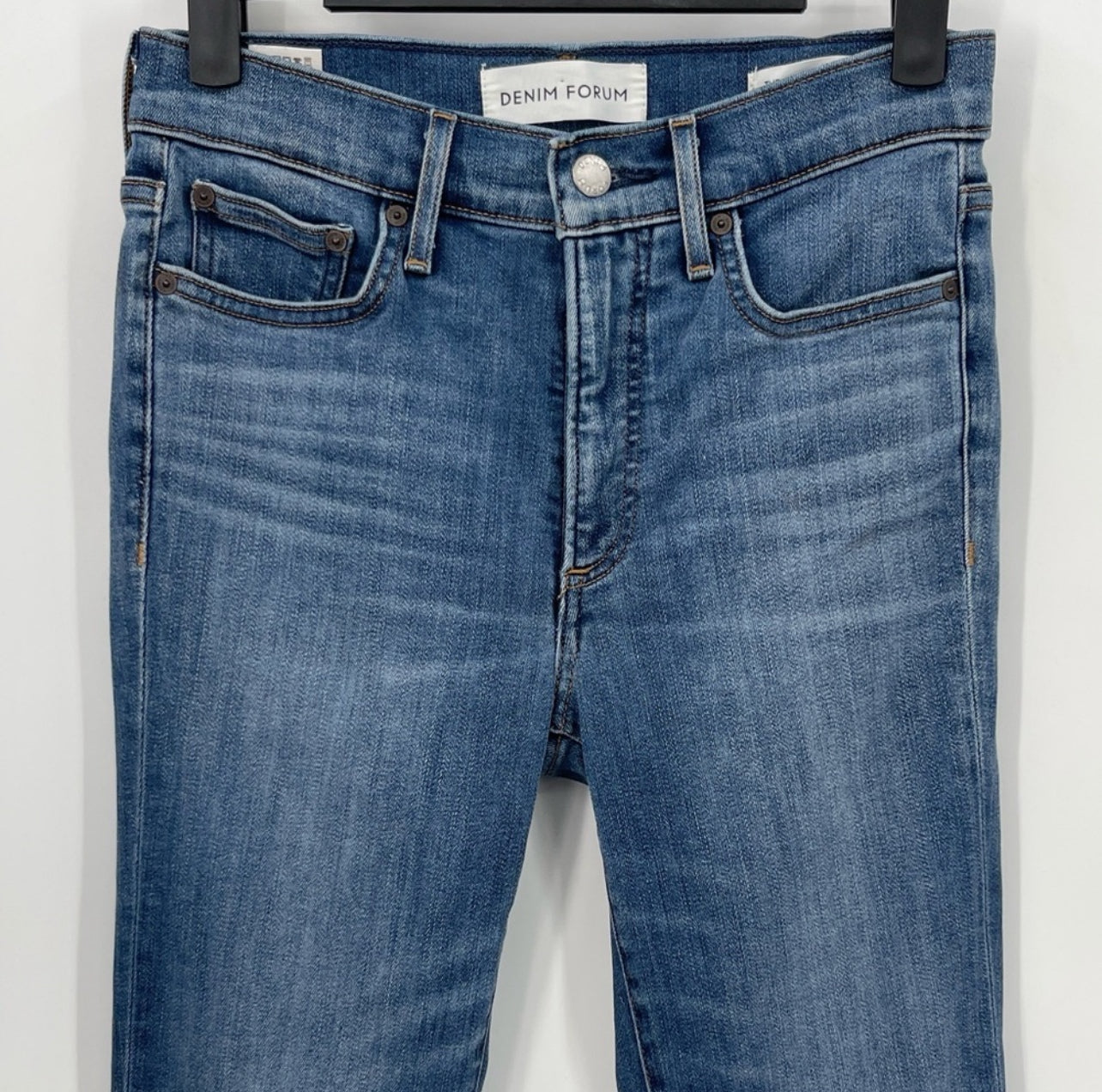 DENIM FORUM The Nico Mid Rise Skinny Crop Jeans