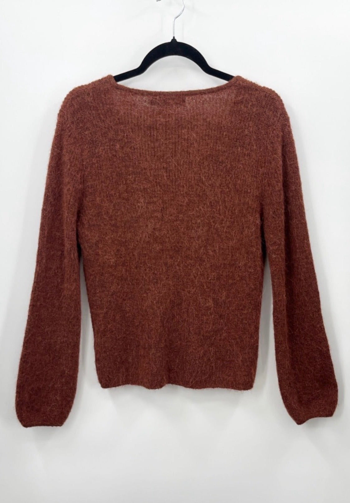SOAKED IN LUXURY Tuesday V-neck Sweater