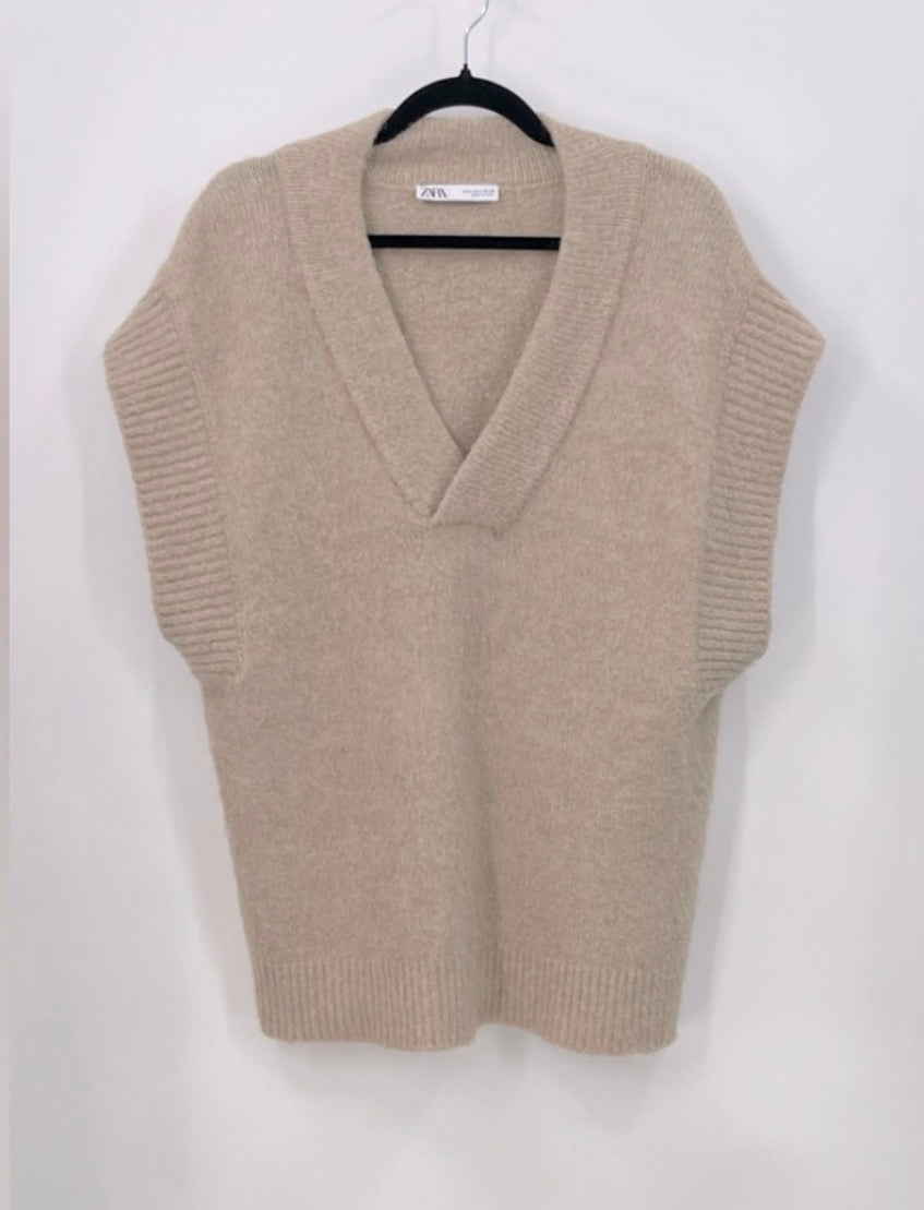 ZARA Oversized Sweater
Vest