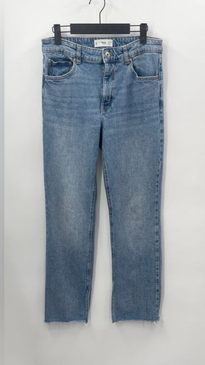 MANGO Straight Leg Split
Hem Jeans