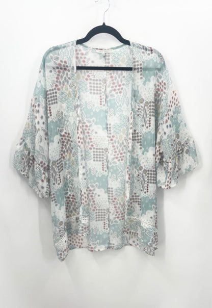 LOVE TREE Floral Lightweight Kimono