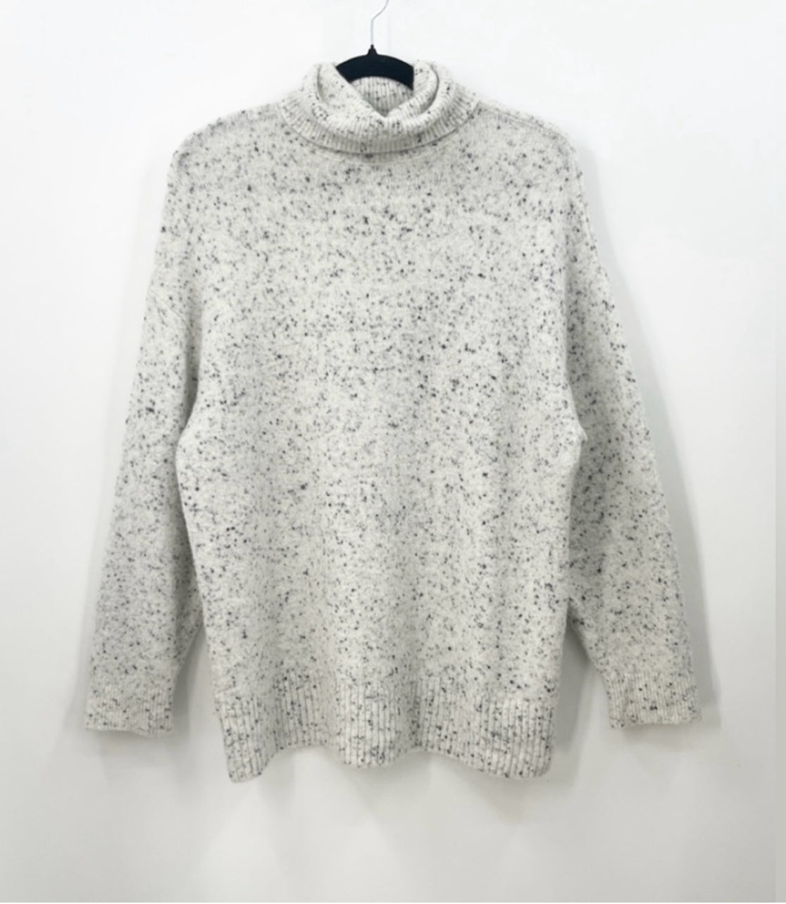 ZARA Oversized Turtleneck
Alpaca Wool Sweater