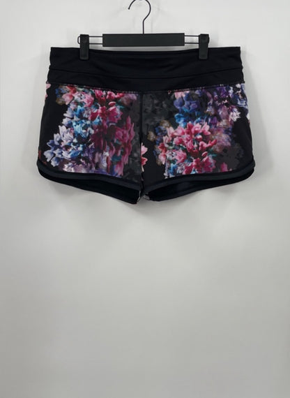 LULULEMON Groovy Run Short / Spring Has Sprung Multi / Black
