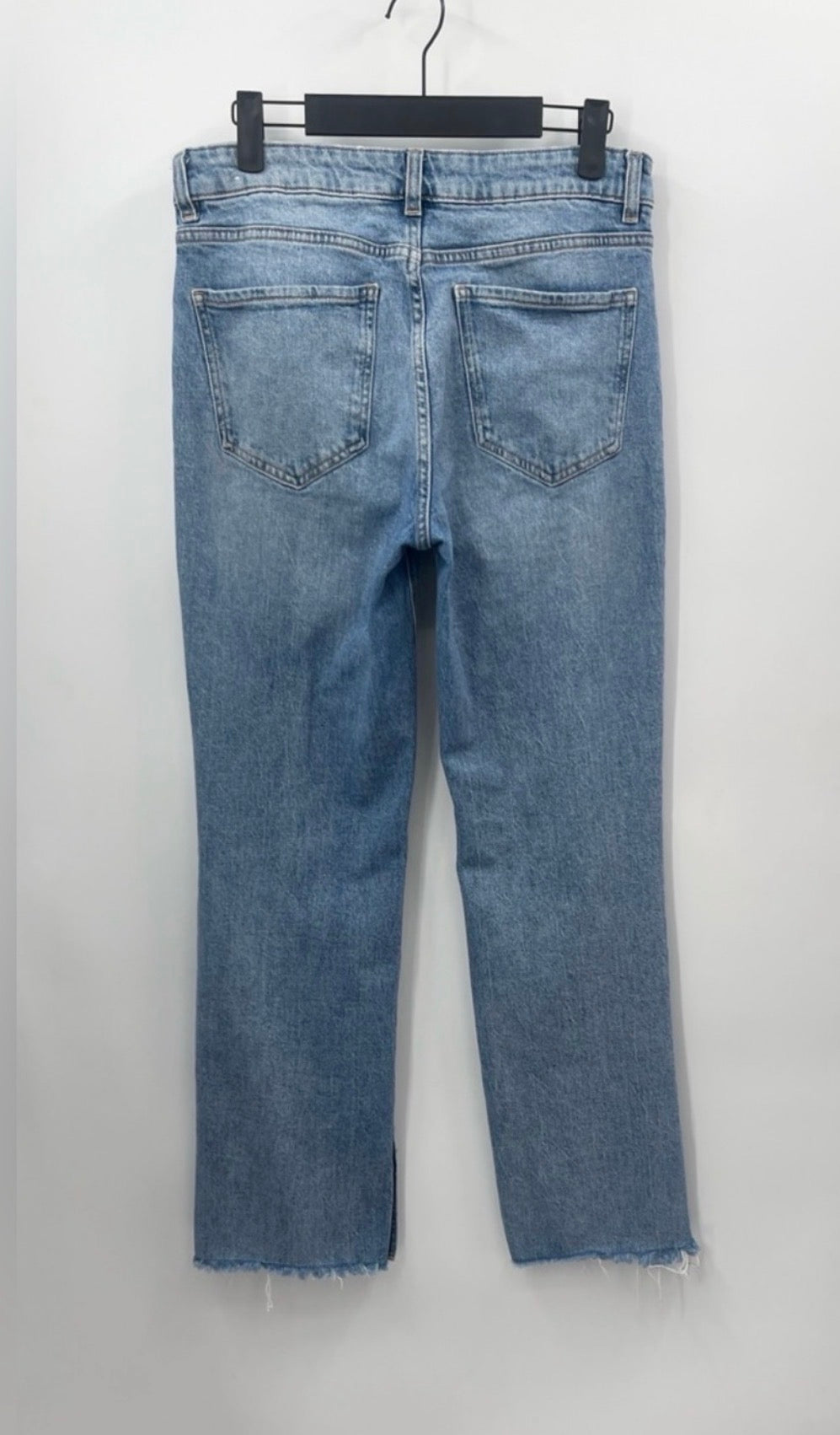 MANGO Straight Leg Split
Hem Jeans