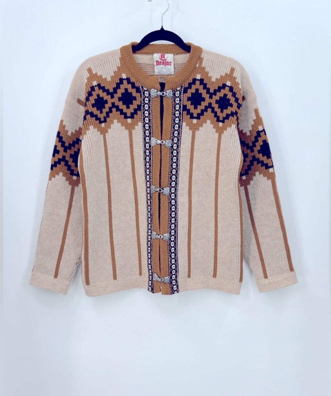 Vintage NESJAR Norwegian
Wool Cardigan
