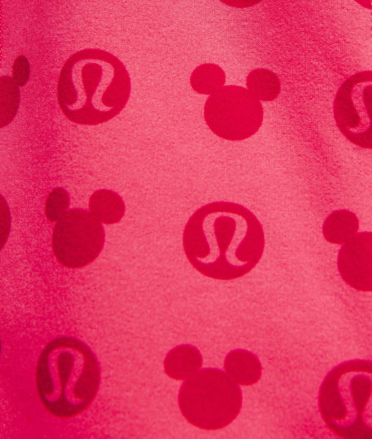 Disney x Lululemon Hotty Hot High-Rise Short 4”/Disney Classic Pink
