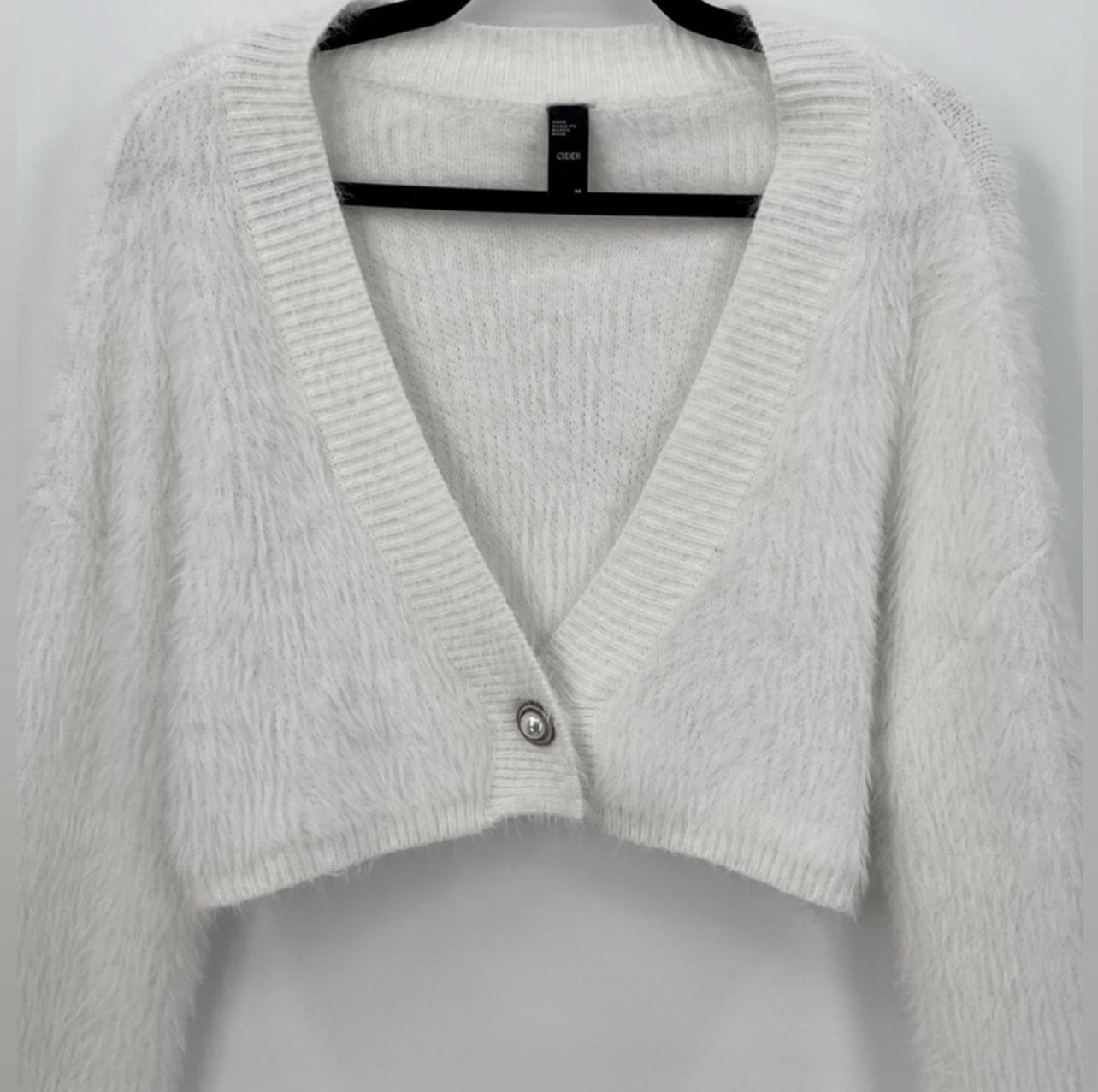 CIDER Solid Fluffy Crop Cardigan