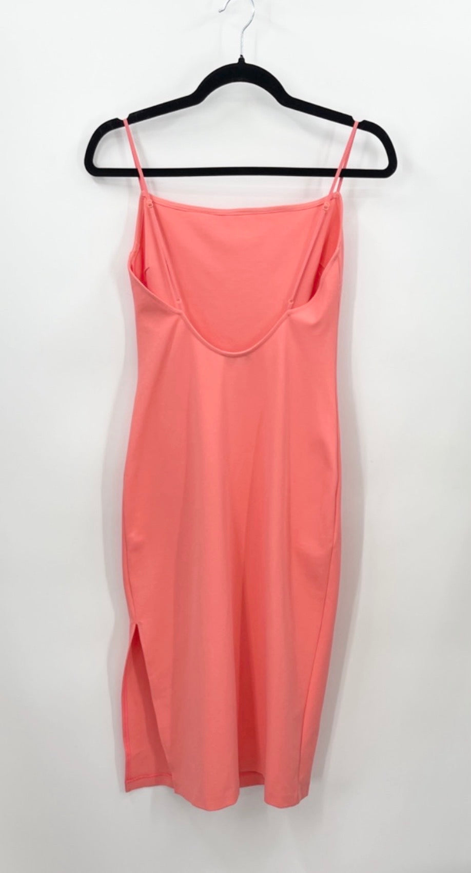 Aritzia BABATON Julius Coral Backless Bodycon
Midi Dress