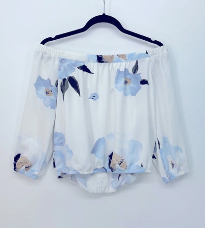 DYNAMITE Off Shoulder Blouse
