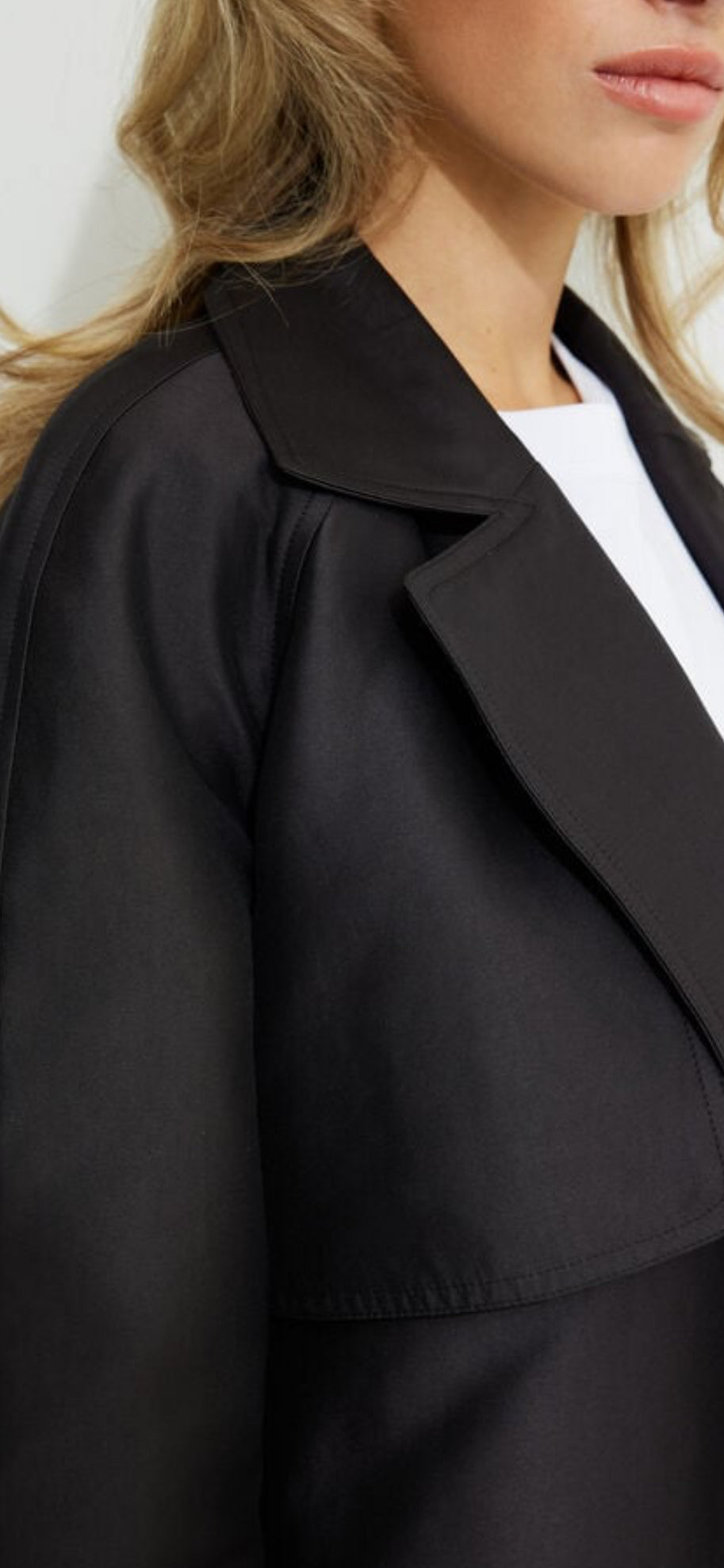 DYNAMITE Sateen Trench Coat