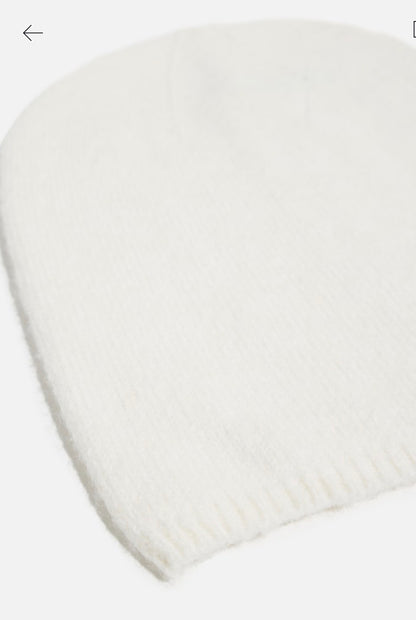 DYNAMITE Heavenlyarn Beanie