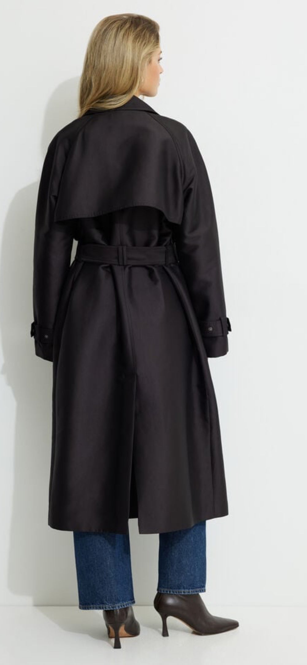 DYNAMITE Sateen Trench Coat
