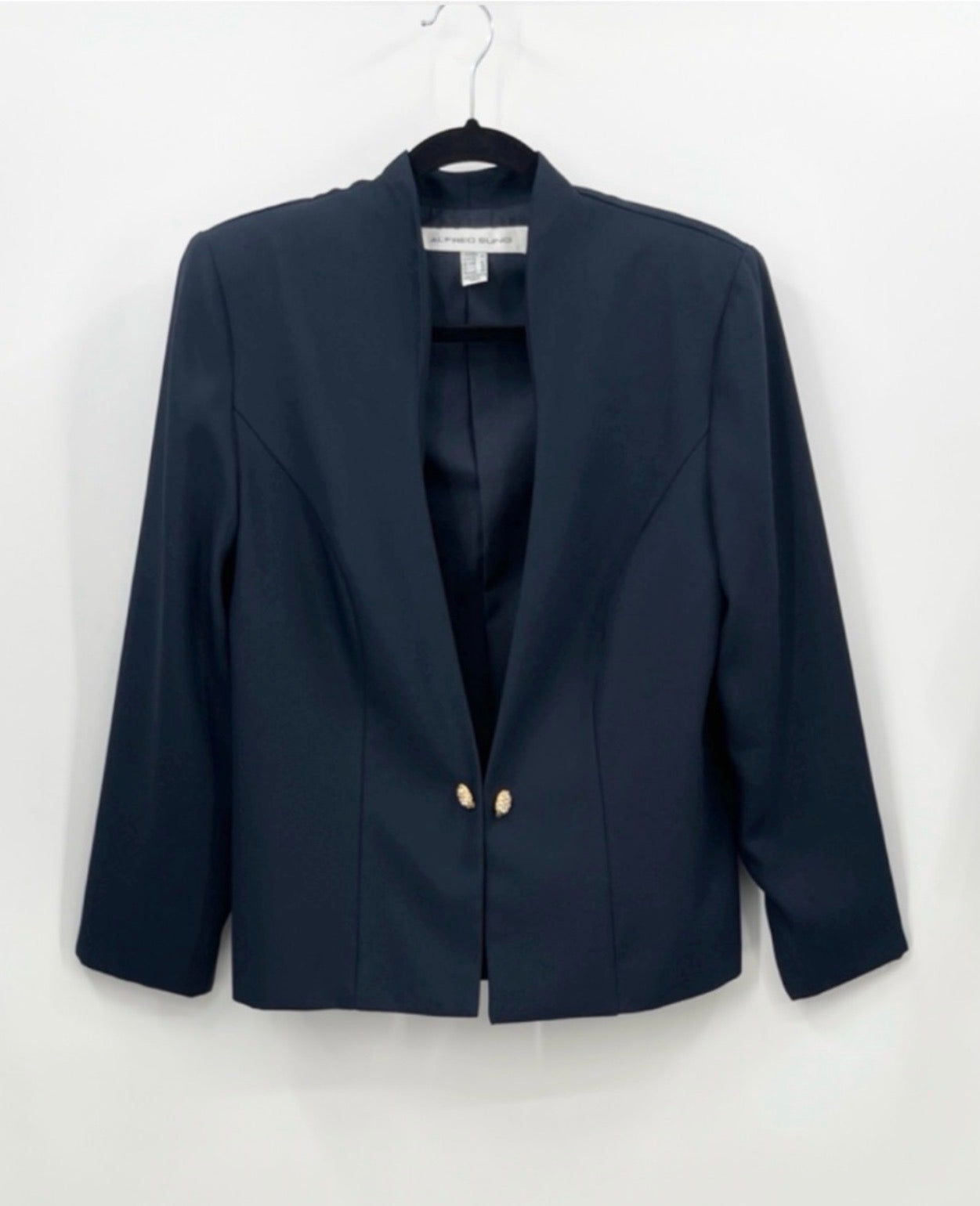ALFRED SUNG Navy Blazer
Jacket with Gold Buttons