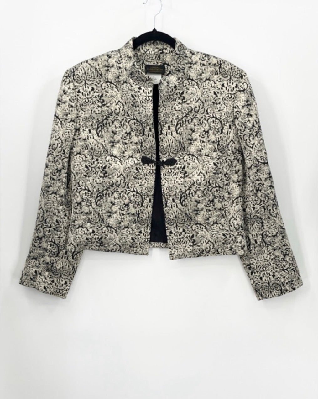 LINDA LUNDSTROM Metallic
Blazer