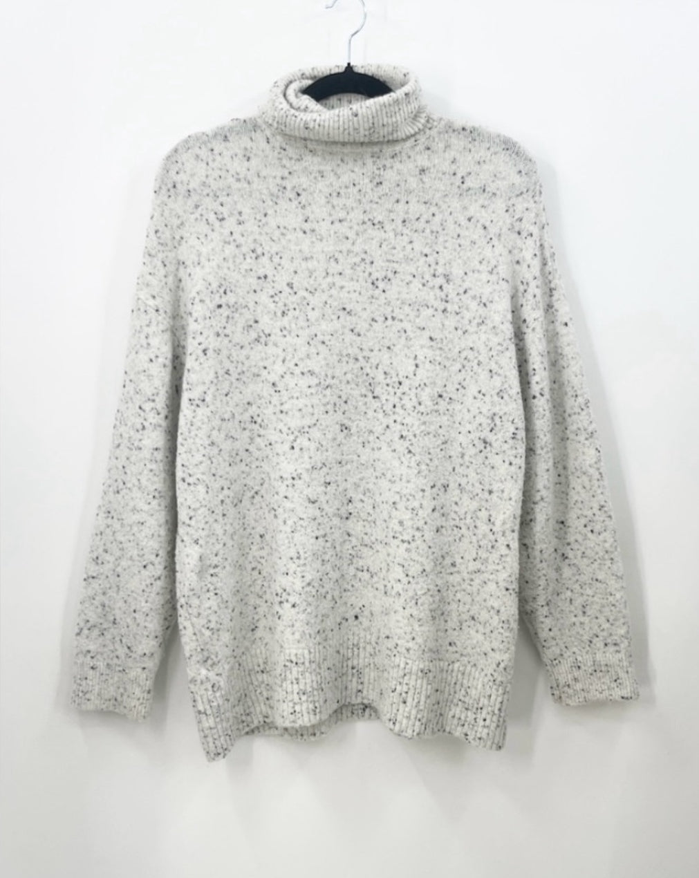 ZARA Oversized Turtleneck
Alpaca Wool Sweater