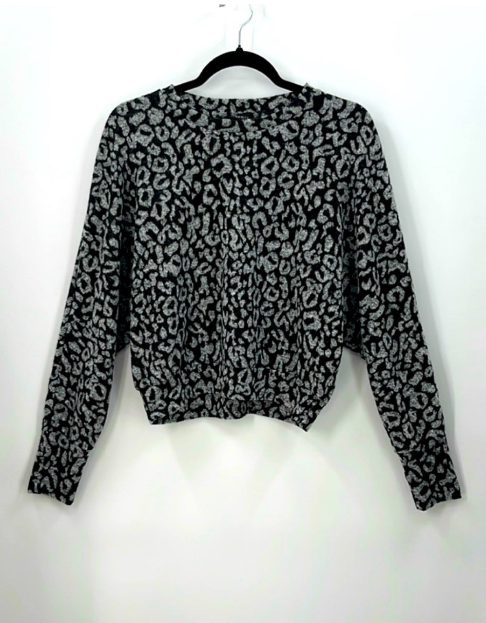 DYNAMITE Cheetah
Print Pullover