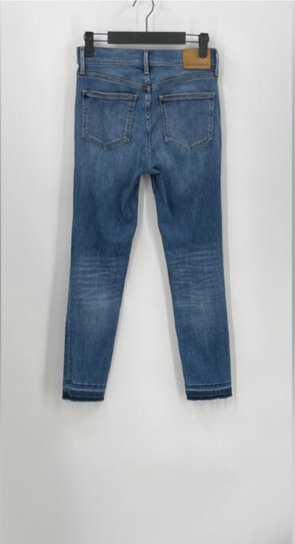 DENIM FORUM The Nico Mid Rise Skinny Crop Jeans