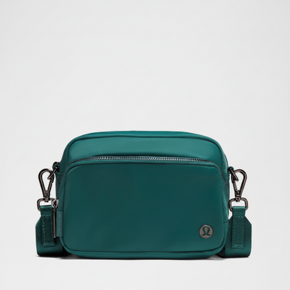 LULULEMON Everywhere Crossbody Bag
2L *Metal Hardware
Deep Marina/Gunmetal
