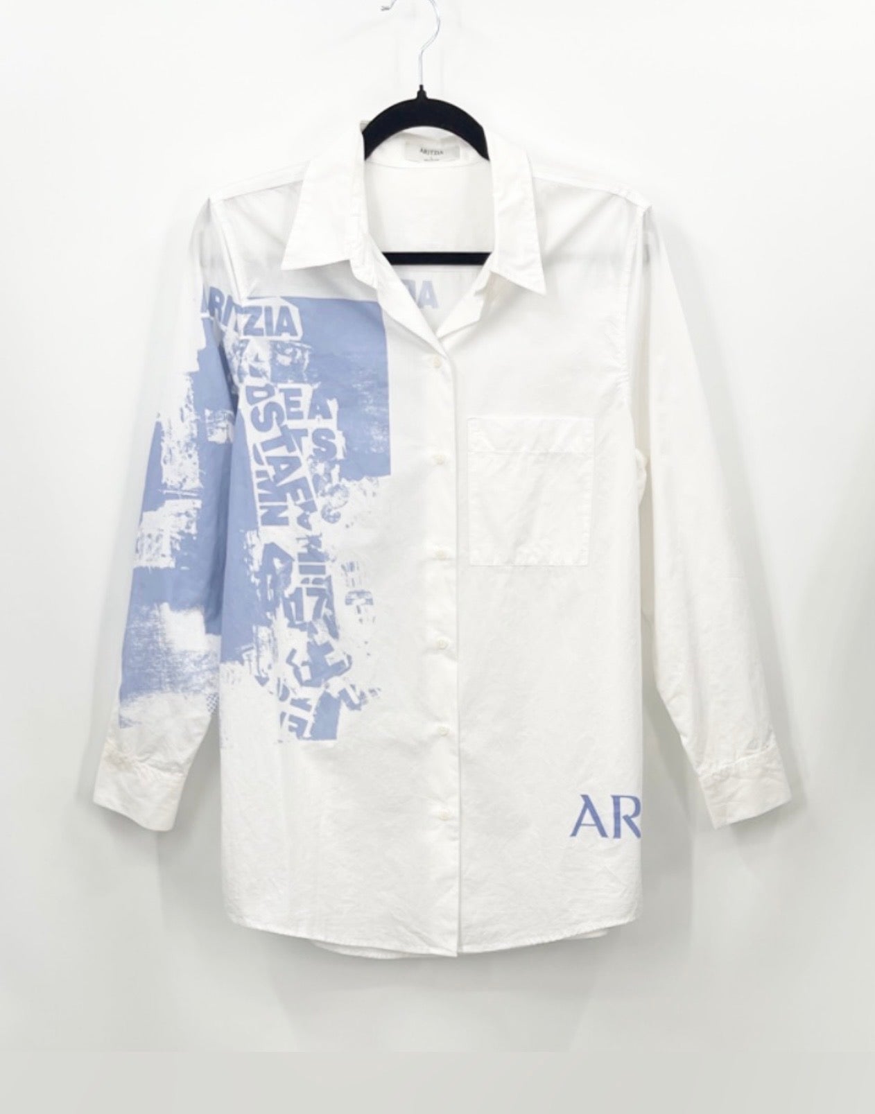 ARITZIA Boyfriend Button Down Graphic Shirt