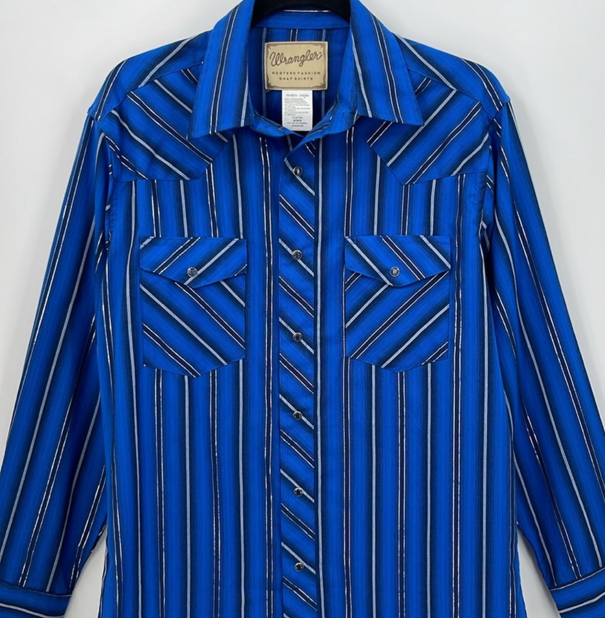 WRANGLER Pearl Snap Blue Metallic Silver
Rodeo Western Shirt