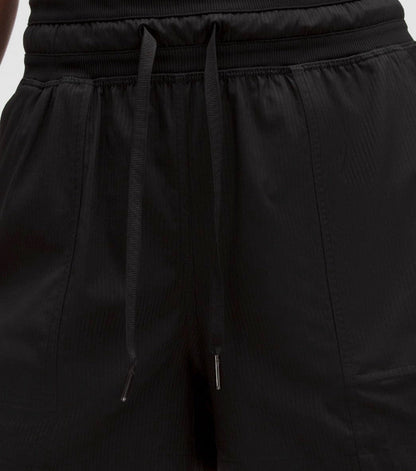 LULULEMON Dance Studio High-Rise Short 3.5"