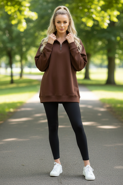 Oversize Sweatshirt – Front, Park Setting
