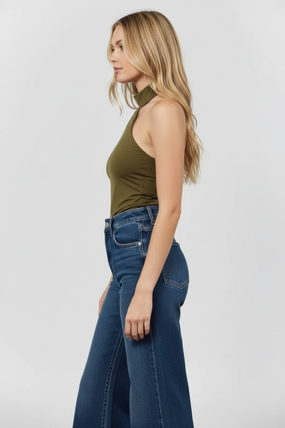 Side profile view